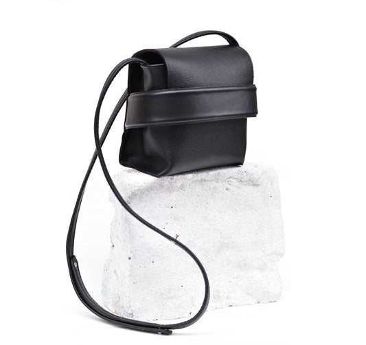REIVI  – bag, Nordic minimalist design